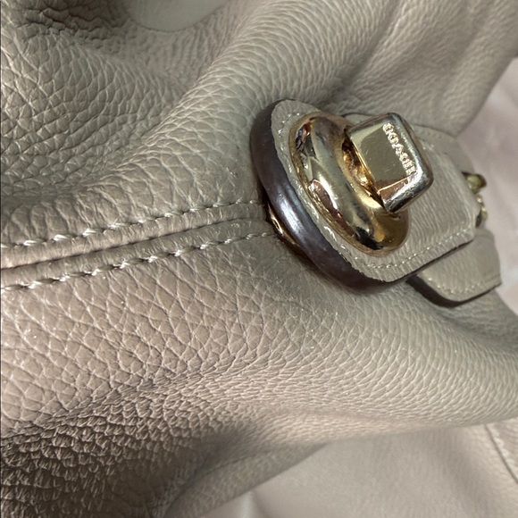 Coach Light Gray Leather Shoulder Bag EUC - Picture 11 of 17